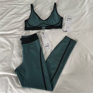ALO Yoga Teal Sports Bra and Leggings Set